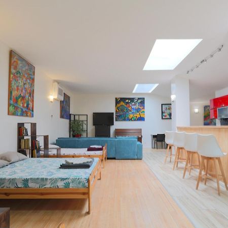 Paris East Side Lodge Pantin Exterior foto